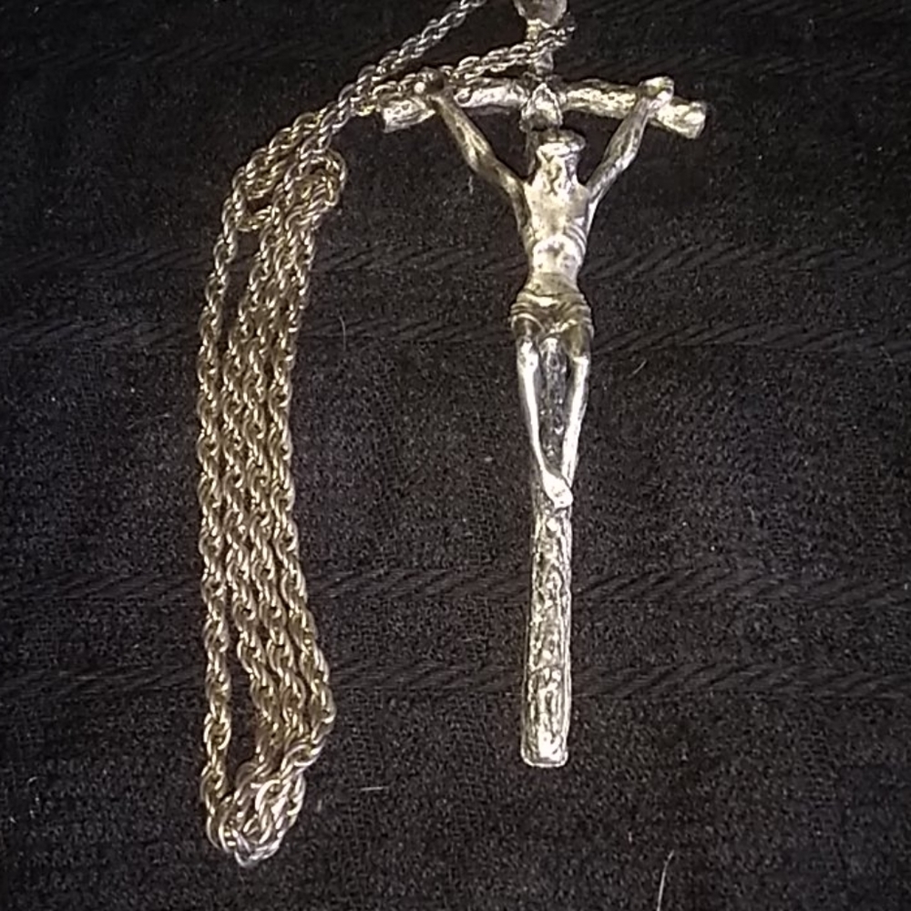 Necklace - Picture 2 of 2